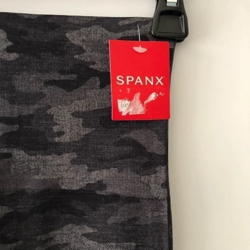 Spanx Black Camo Look At Me Leggings S - Picture 6 of 9